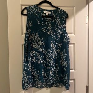 Flowy floral print shirt